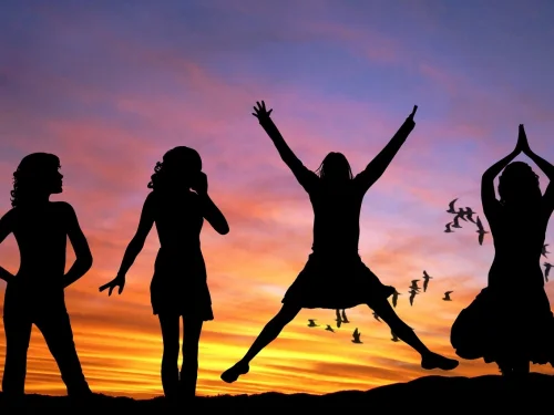 Kendi Kozmosunu Keşfet: Doğum Haritası ile Hayatının Haritasını Çıkar